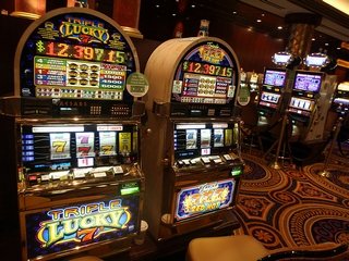 Игровое казино на деньги онлайн «Сто слотов» и оригинальные акции
